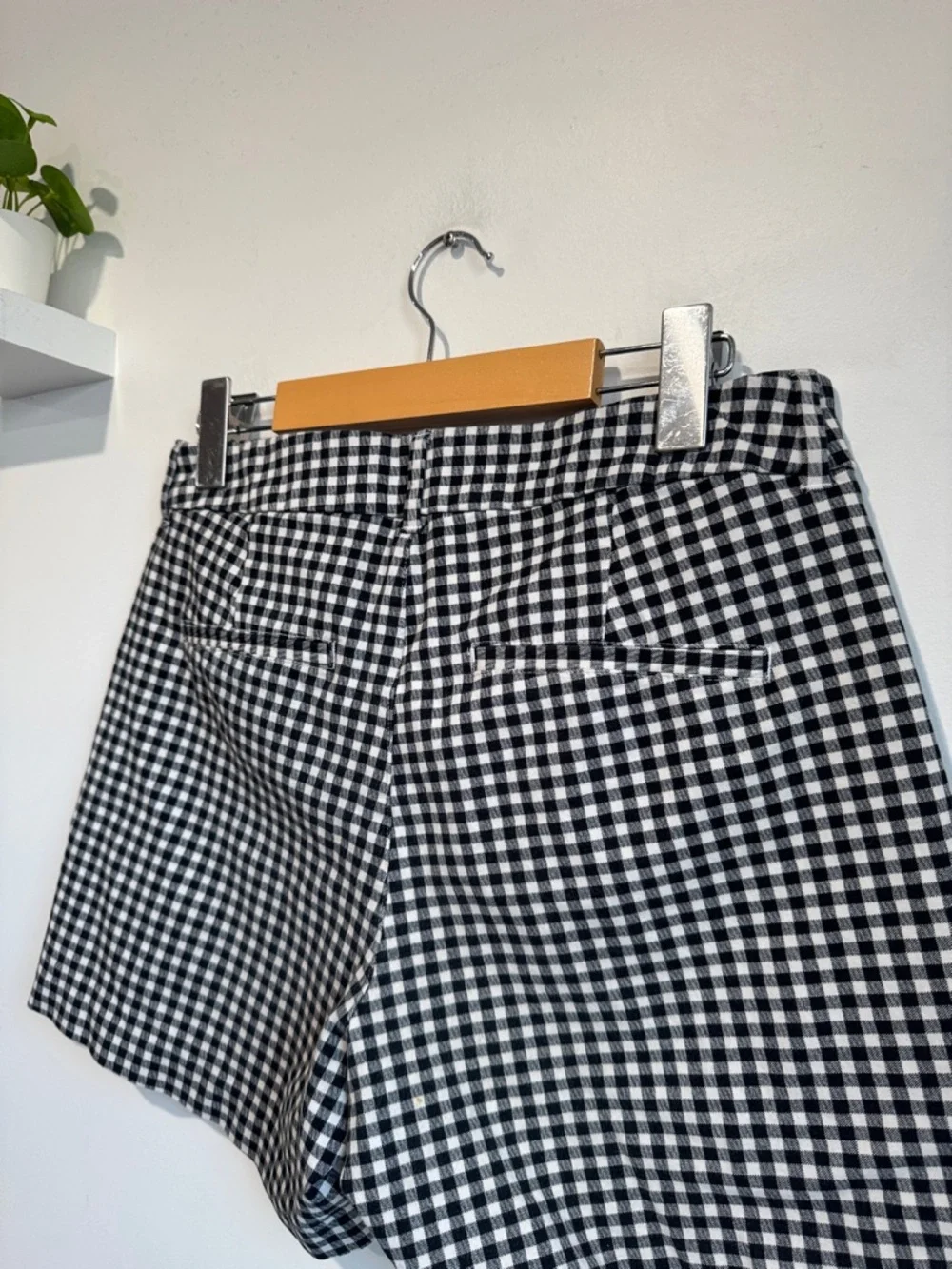 Old Navy Black and White Gingham Shorts - Picture 5 of 6